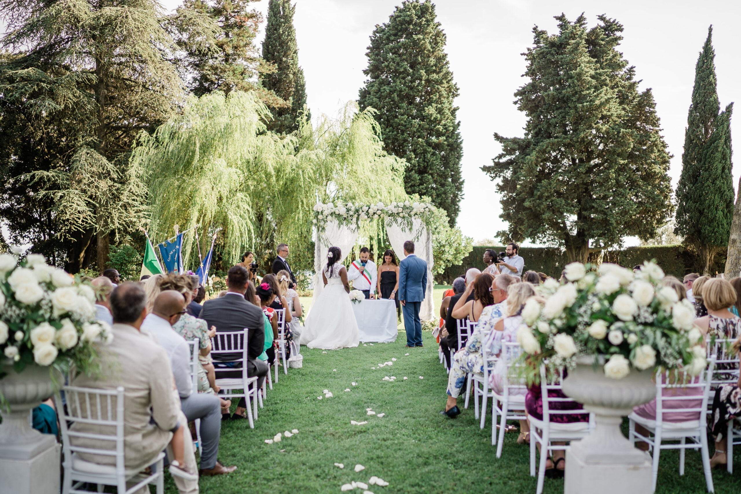 civil-wedding-ceremony-tuscany