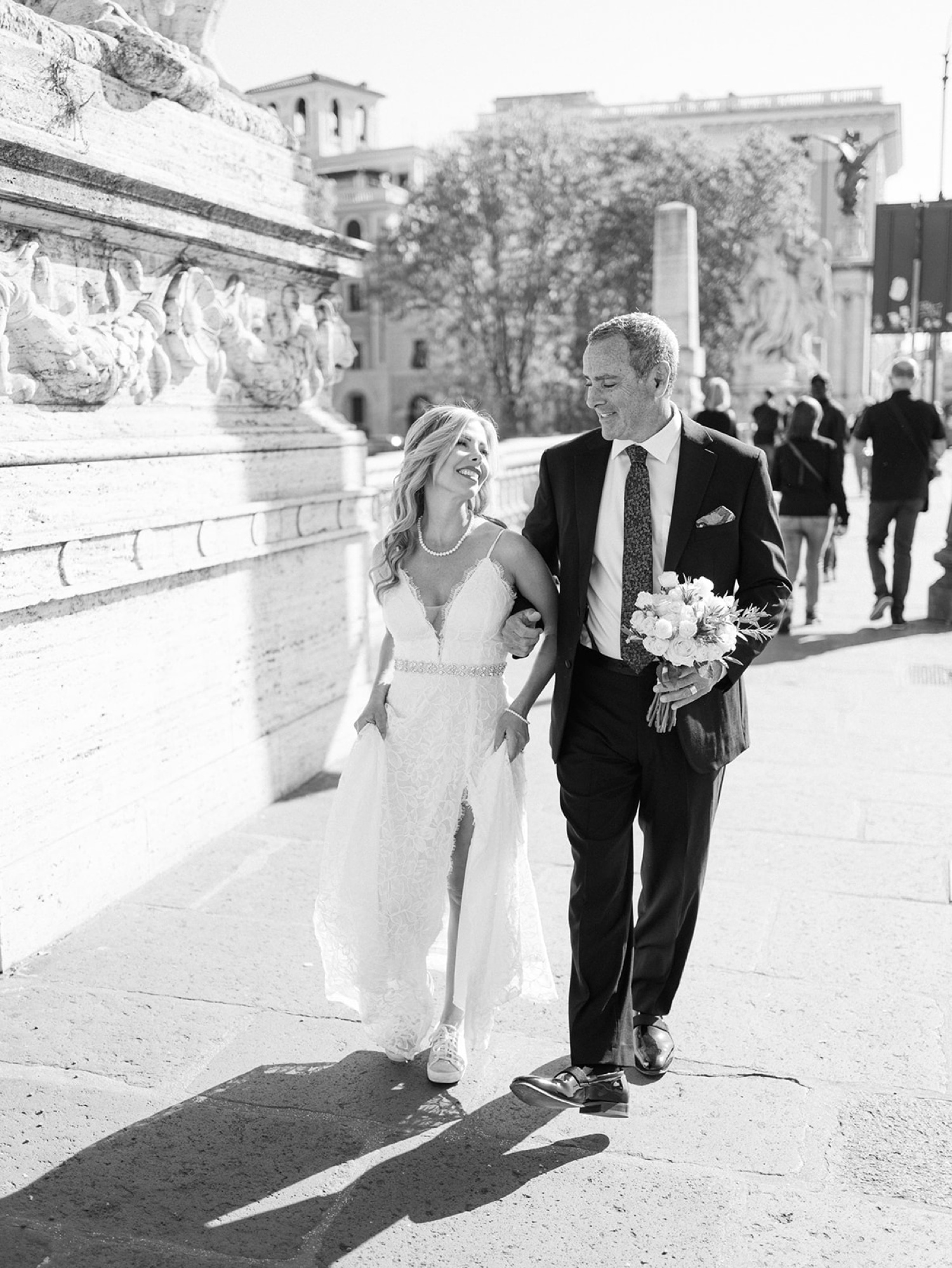 romantic elopement in rome